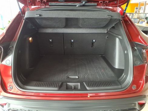 Used 2024 Chevrolet Trax RS w/ Sunroof Package image 13