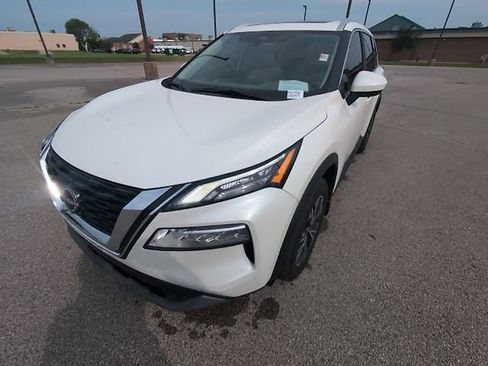Used 2023 Nissan Rogue SV w/ SV Premium B Package FWD image 14