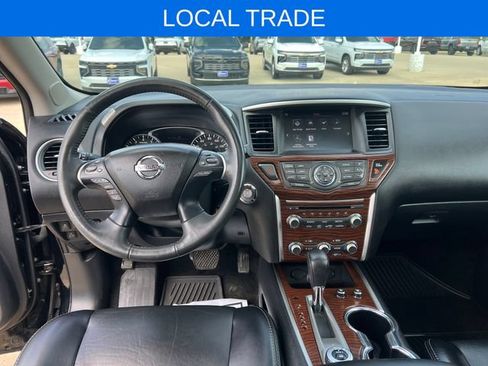Used 2017 Nissan Pathfinder Platinum AWD/4WD image 24