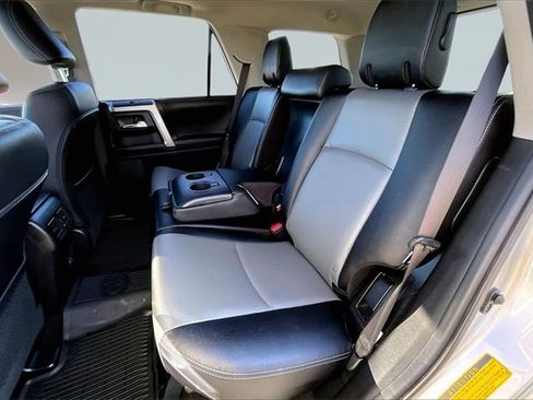 Used 2021 Toyota 4Runner SR5 Premium image 18