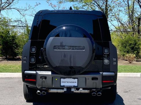 New 2026 Land Rover Defender 130 V8 AWD/4WD image 4