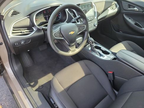 Used 2023 Chevrolet Malibu LT FWD image 19