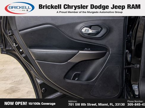 Used 2019 Jeep Cherokee Limited image 10