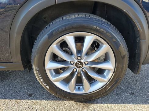 Used 2021 INFINITI QX50 Essential image 5