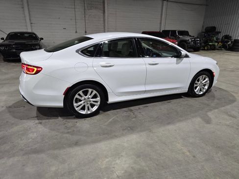 Used 2016 Chrysler 200 Limited image 14
