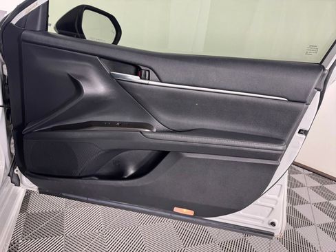 Used 2023 Toyota Camry XSE FWD image 31