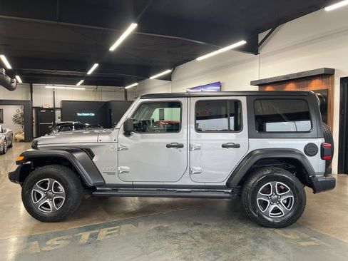 Used 2020 Jeep Wrangler Unlimited Sport S AWD/4WD image 5