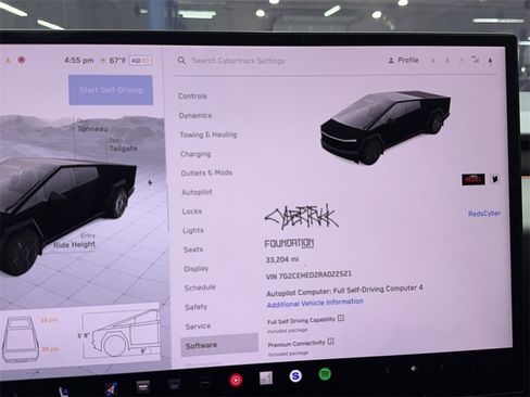 Used 2024 Tesla Cybertruck AWD Crew Cab image 27