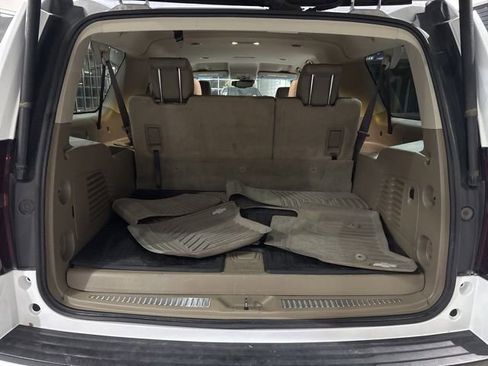 Used 2018 Chevrolet Suburban LT AWD/4WD image 19
