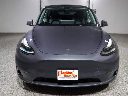 Used 2023 Tesla Model Y Performance AWD/4WD image 4