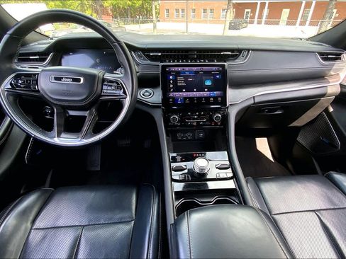 Used 2022 Jeep Grand Cherokee L Overland w/ Luxury Tech Group IV image 16