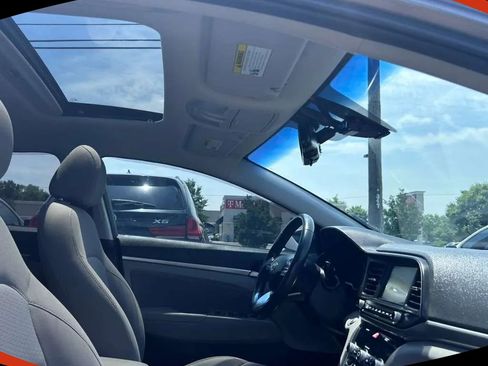 Used 2019 Hyundai Elantra Value Edition FWD image 21