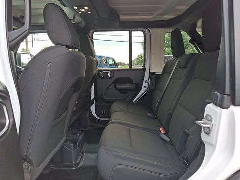 Certified 2022 Jeep Wrangler Unlimited Sport AWD/4WD image 10