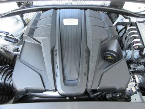 Certified 2022 Porsche Macan GTS AWD/4WD image 48