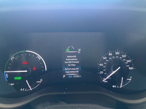 Used 2024 Toyota Sienna XLE image 15