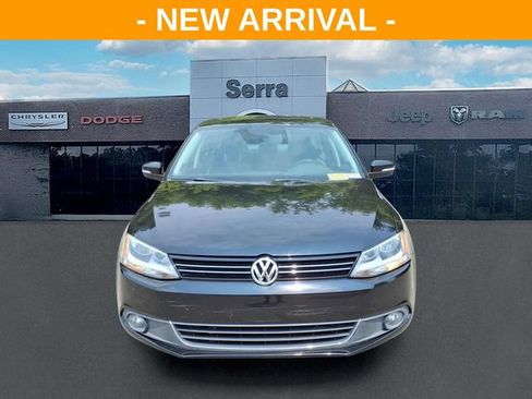 Used 2013 Volkswagen Jetta TDI FWD image 2