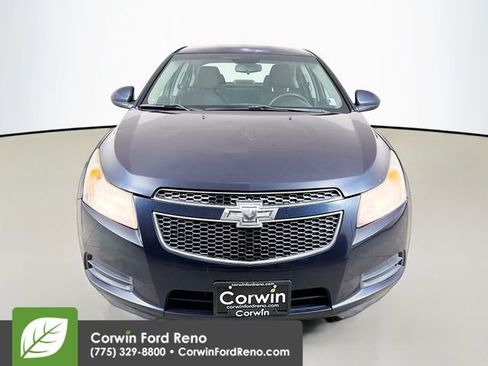 Used 2014 Chevrolet Cruze LT image 2