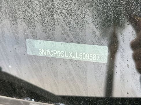 Used 2018 Nissan Kicks SV image 3