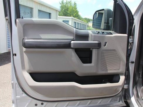 Used 2020 Ford F150 XLT w/ Equipment Group 302A Luxury AWD/4WD image 16
