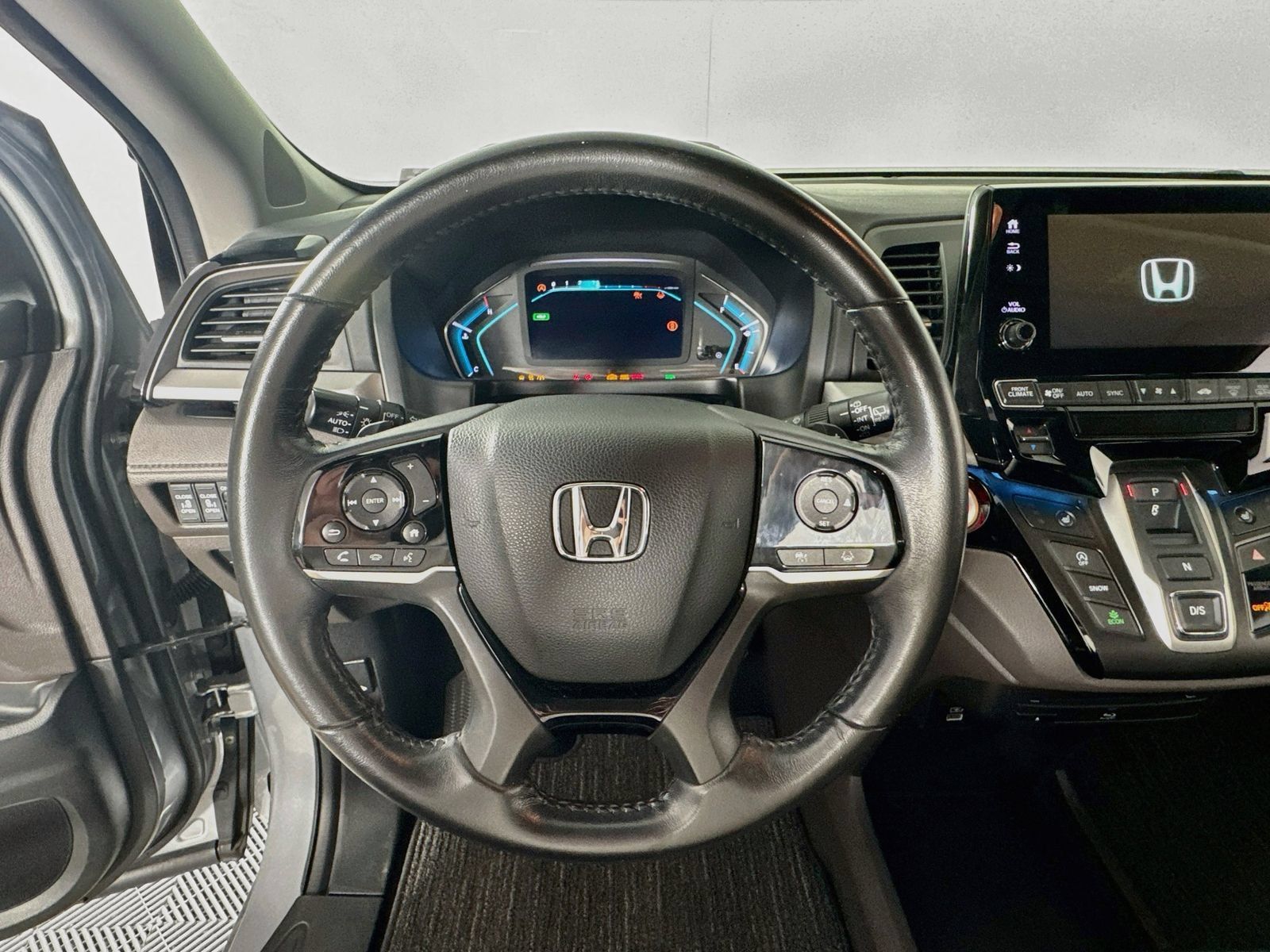 Used 2023 Honda Odyssey Touring image 12