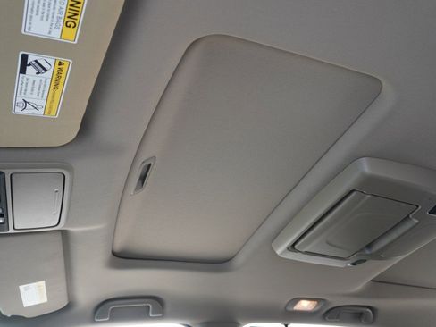 Used 2020 Honda Pilot Elite image 25