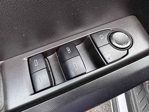 Used 2024 Chevrolet Colorado LT w/ LT Convenience Package III AWD/4WD image 21
