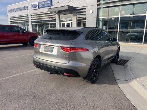 Used 2020 Jaguar F-PACE S image 5