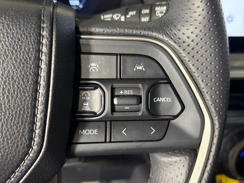 Used 2025 Toyota 4Runner Trailhunter AWD/4WD image 26