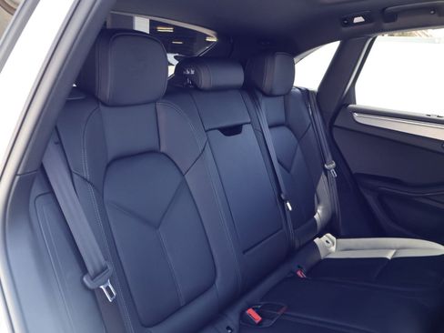 Certified 2026 Porsche Macan AWD/4WD image 23