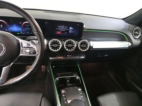 Used 2023 Mercedes-Benz EQB 300 4MATIC image 9