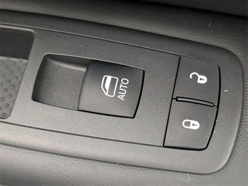 Used 2020 Jeep Grand Cherokee Limited image 37