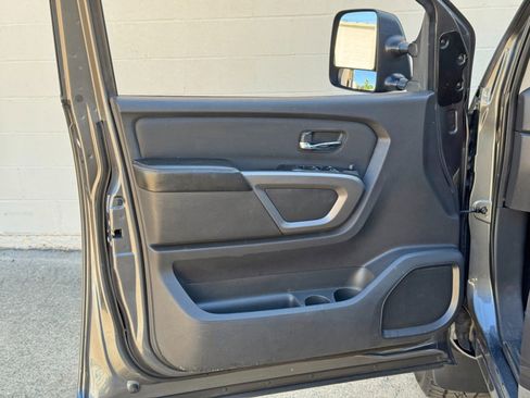 Used 2015 Nissan Titan PRO-4X image 37