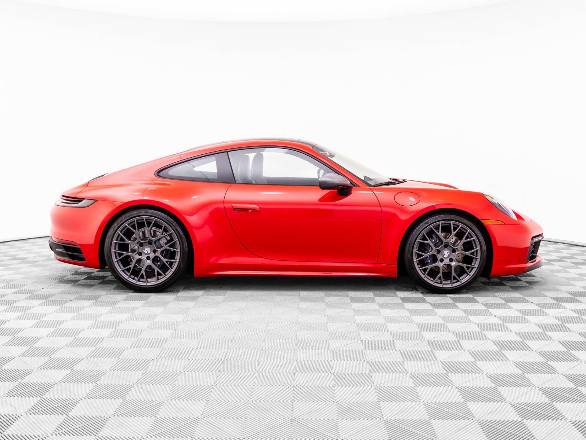 Used 2024 Porsche 911 Carrera T RWD image 7