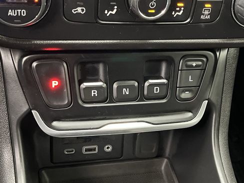 Used 2020 GMC Terrain SLT w/ Preferred Package image 24