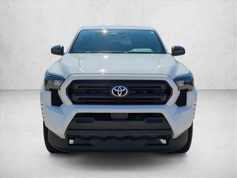 Used 2025 Toyota Tacoma SR AWD/4WD image 2