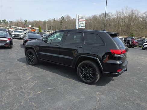 Used 2021 Jeep Grand Cherokee Laredo X image 6