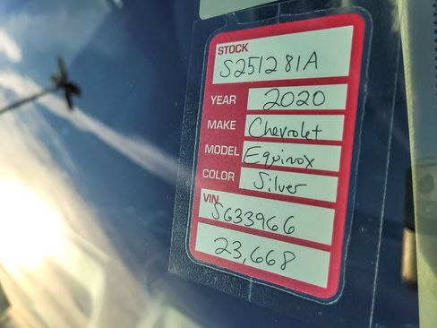 Used 2020 Chevrolet Equinox LS w/ LS Convenience Package image 24