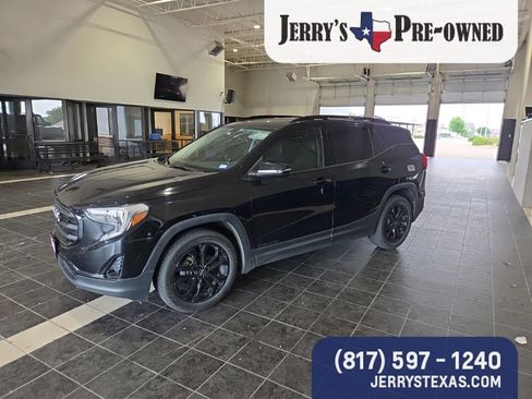 Used 2020 GMC Terrain SLT w/ Preferred Package FWD image 1