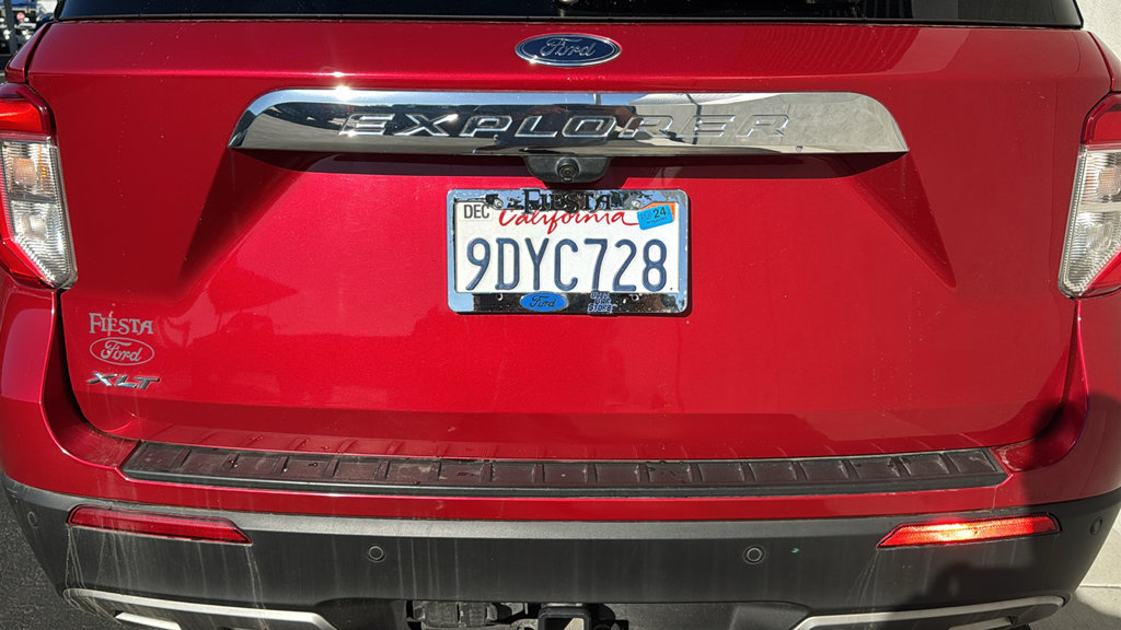 Certified 2022 Ford Explorer XLT w/ Equipment Group 202A RWD image 7