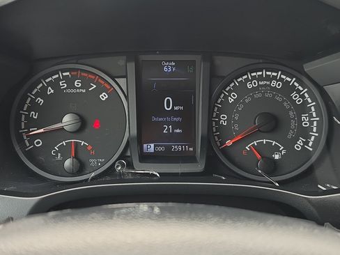 Used 2023 Toyota Tacoma SR RWD image 19