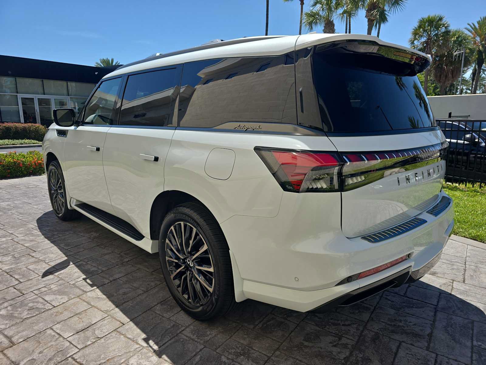 New 2027 INFINITI QX80 Autograph w/ Autograph Exterior Package AWD/4WD image 7