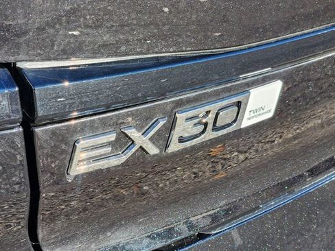 New 2025 Volvo EX30 Plus w/ Protection Package Premier AWD/4WD image 16