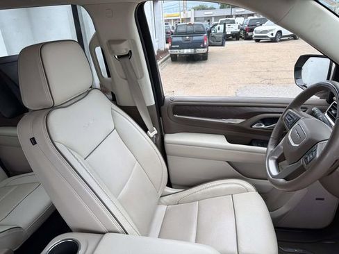 Used 2023 GMC Yukon XL Denali w/ Denali Reserve Package RWD image 14