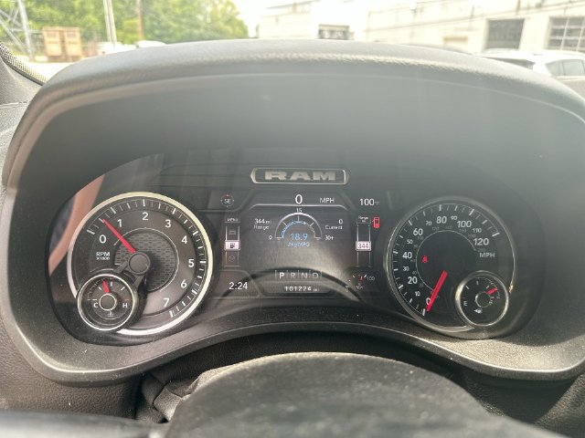 Used 2022 RAM 1500 Big Horn AWD/4WD image 14