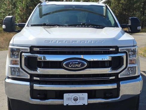 Used 2022 Ford F350 XLT image 2