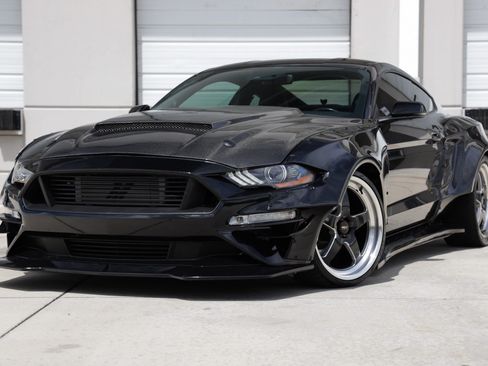 Used 2020 Ford Mustang GT Premium w/ GT Performance Package RWD image 1