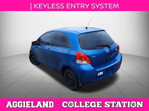 Used 2010 Toyota Yaris 2-Door Hatchback FWD image 4