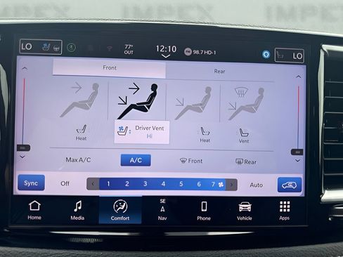 Used 2025 Chrysler Pacifica Limited FWD image 14