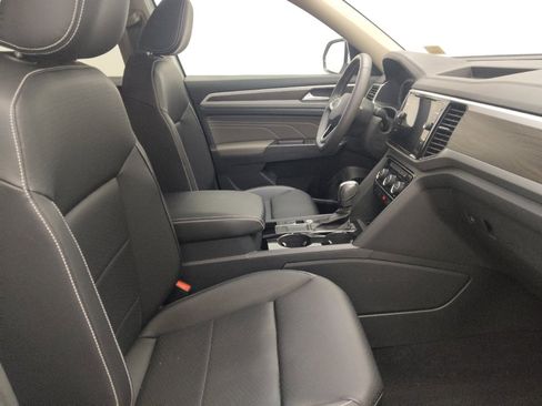 Used 2023 Volkswagen Atlas SE FWD image 21