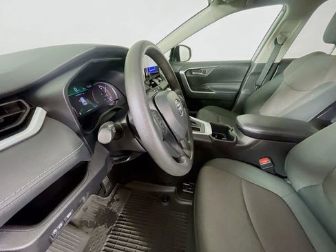Used 2023 Toyota RAV4 XLE AWD/4WD image 21
